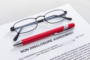 Using-Confidentiality-Agreements-to-Protect-Employer-Information-Article-101-300x200